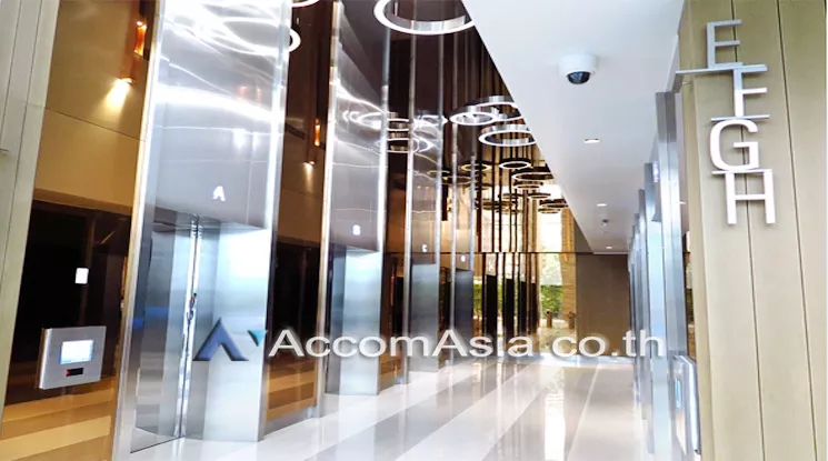 Center Air |  Bhiraj Tower At Emquartier Office space  for Rent BTS Phrom Phong in Sukhumvit Bangkok